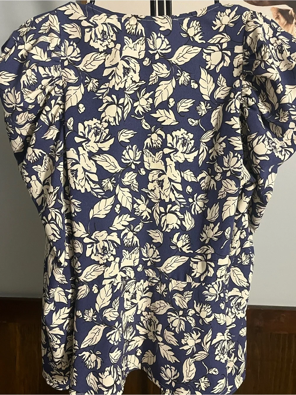 Astr floral tie